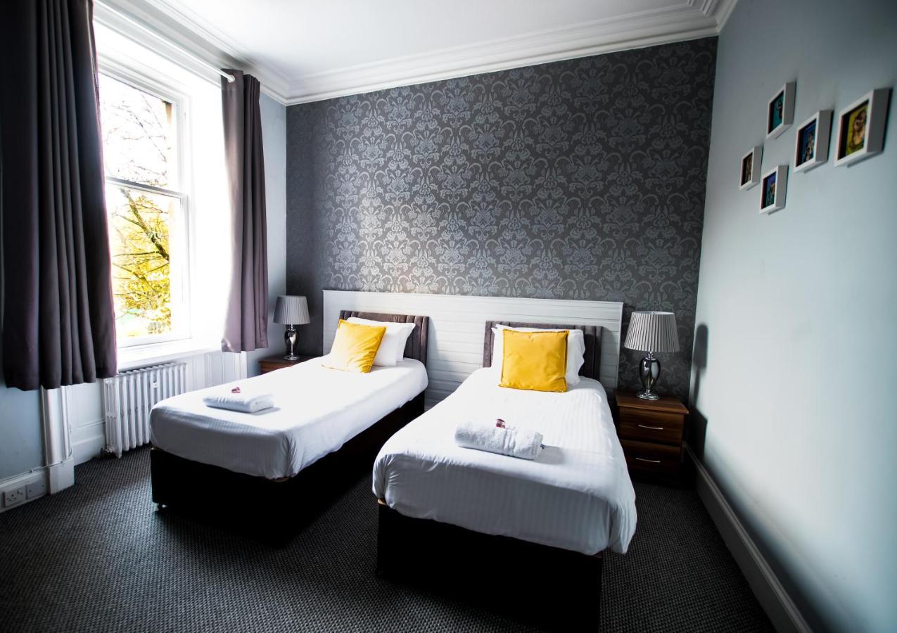 Mcinnes House Rooms With Breakfast Kingussie Exterior photo