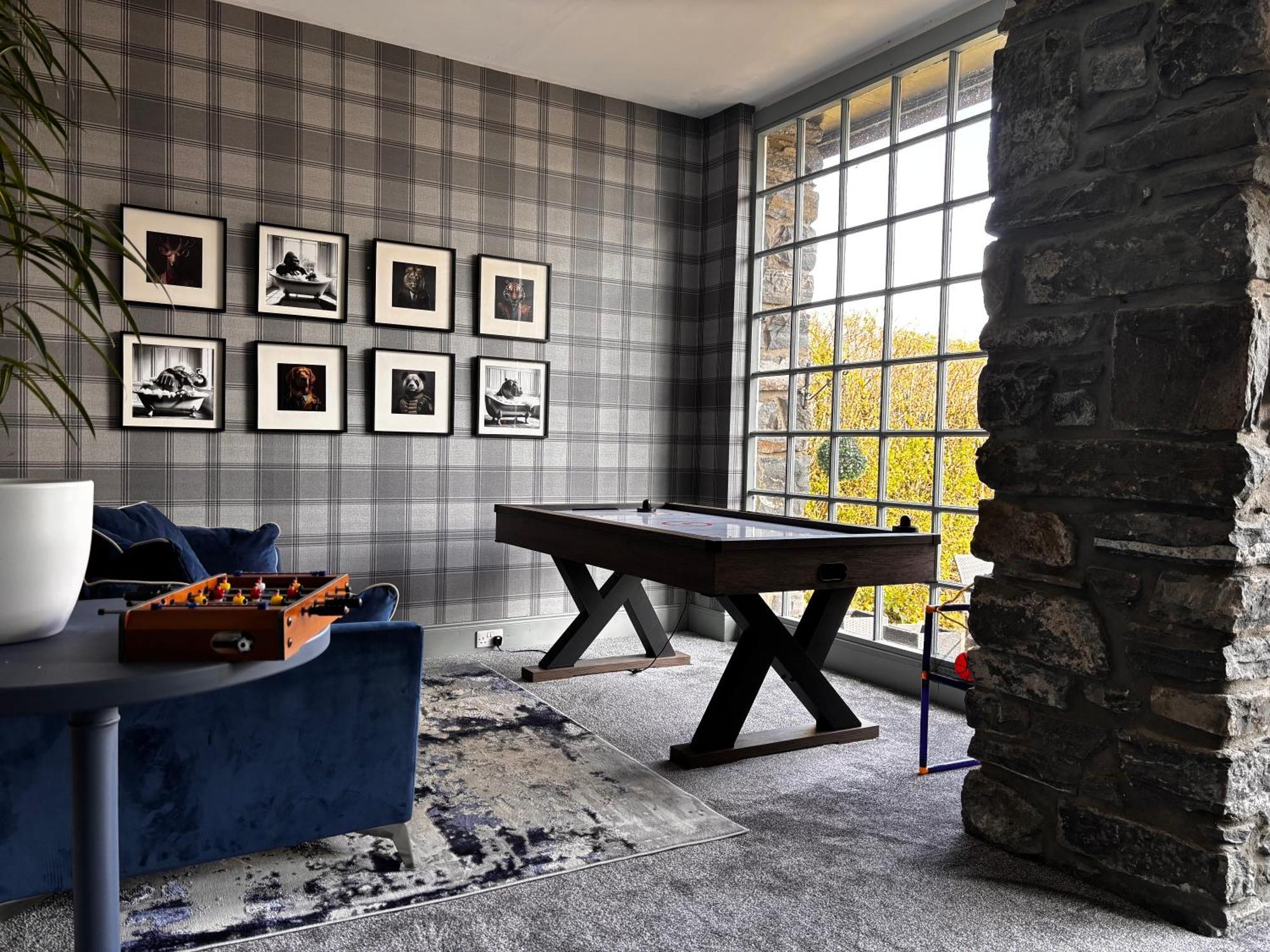 Mcinnes House Rooms With Breakfast Kingussie Exterior photo
